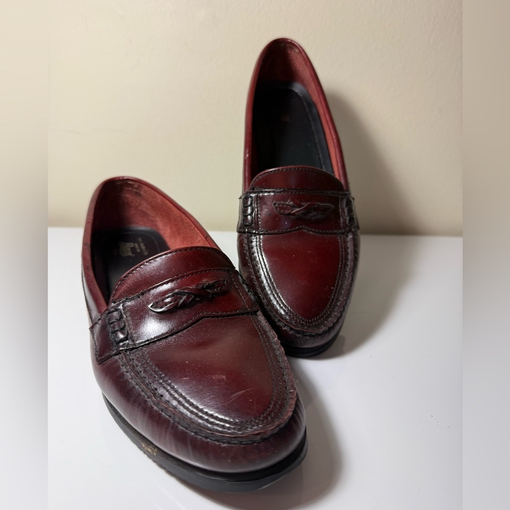 GH Bass Women’s Brown Burgundy Leather Penny Loafers USA Size 8M